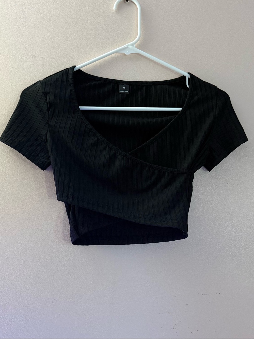 SHEIN Black Ribbed Ruched Crop Top Size XS